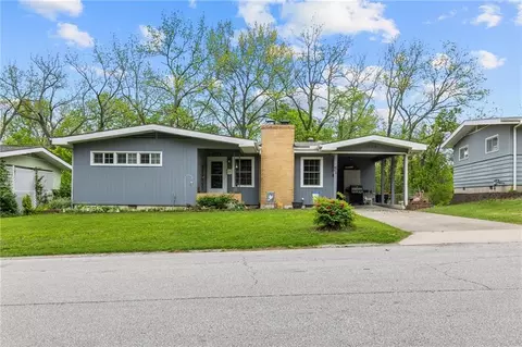 1014 Anderson St, Warrensburg, MO 64093