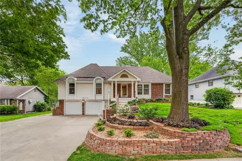 6713 N Garfield Ave, Gladstone, MO 64118