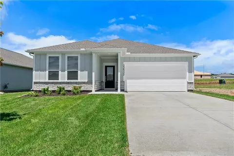 22532 W 214th Ter, Spring Hill, KS 66083