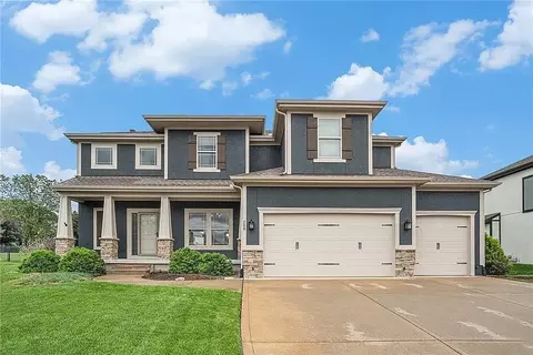 209 SE Waterwheel Ln, Lees Summit, MO 64063