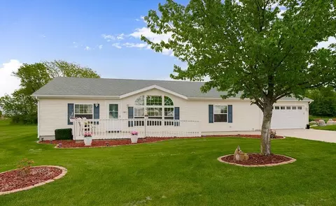 803 Pine Ct, Oak Grove, MO 64075