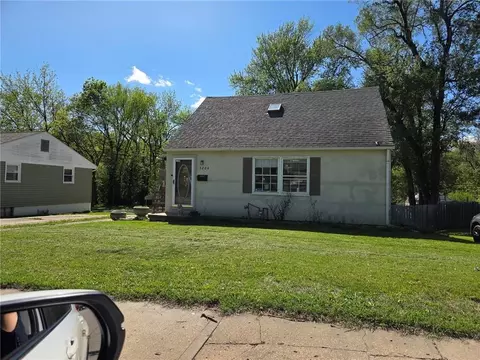3204 S Sterling Ave, Independence, MO 64052