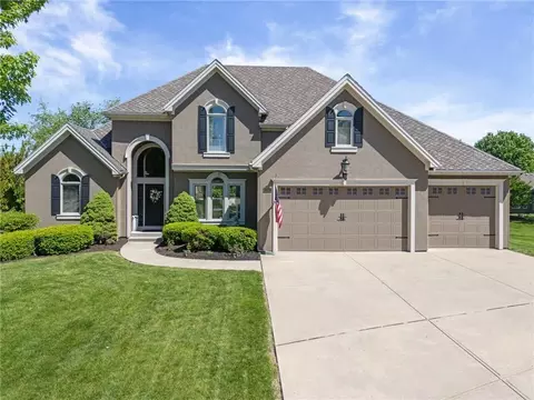 6112 NW 101st Ct, Kansas City, MO 64154