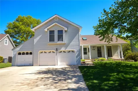 16100 W 147th Ter, Olathe, KS 66062
