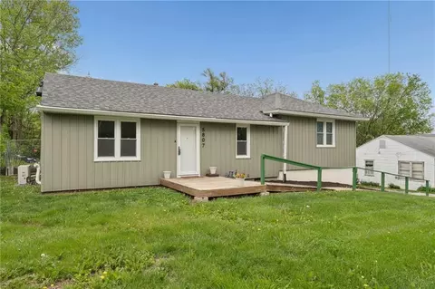 5807 Bennington Ave, Kansas City, MO 64129
