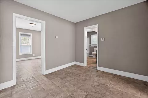 Entry Way - 1522 W Walnut St, Independence, MO 64050 photo 1 of 6