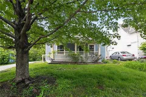 1522 W Walnut St, Independence, MO 64050