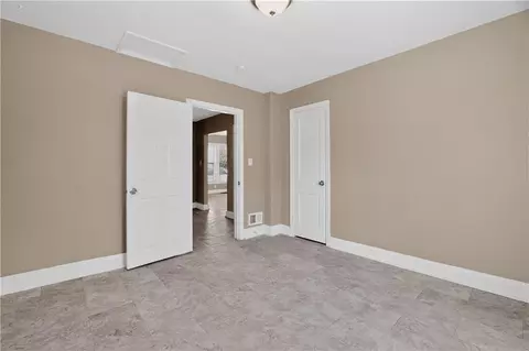 Bedroom - 1522 W Walnut St, Independence, MO 64050 photo 4 of 4