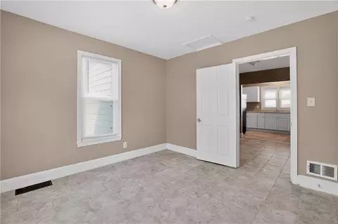 Other - 1522 W Walnut St, Independence, MO 64050 photo 4 of 11