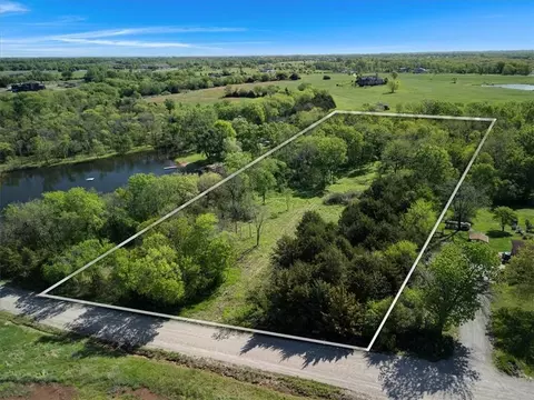 12975 S Frontier Rd, Olathe, KS 66061