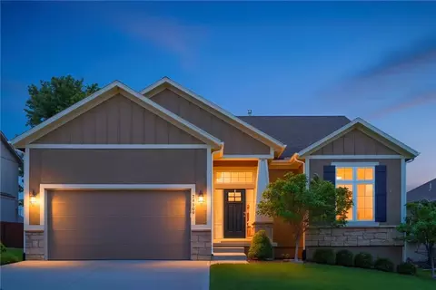 24309 W 91 Pl, Lenexa, KS 66227