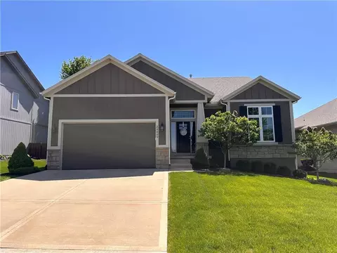 24309 W 91 Pl, Lenexa, KS 66227