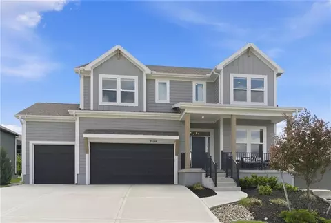 25189 W 141st Ter, Olathe, KS 66061
