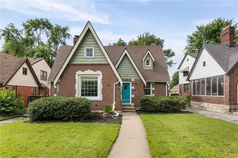 719 E Gregory Blvd, Kansas City, MO 64131