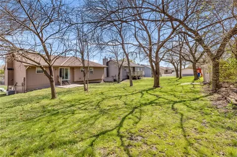 Exterior - 100 N Darrowby Dr, Raymore, MO 64083 photo 5 of 5