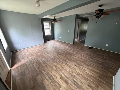 Living - 326 N Cedar Ave, Independence, MO 64053 photo 1 of 3
