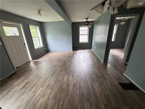 Living - 326 N Cedar Ave, Independence, MO 64053 photo 3 of 3