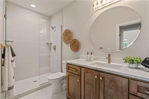Bath - 4316 NE Hideaway Dr, Lees Summit, MO 64064 photo 1 of 6