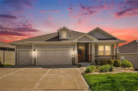 19610 W 115th Ct, Olathe, KS 66061