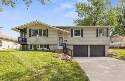 309 NE 88th Ter, Kansas City, MO 64155