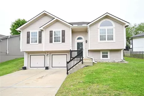 11318 N Booth Ave, Kansas City, MO 64157