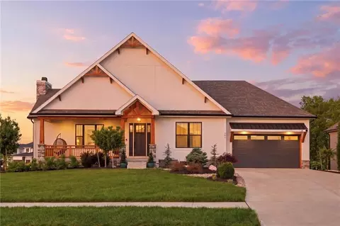 202 NW Ambersham Dr, Lees Summit, MO 64081