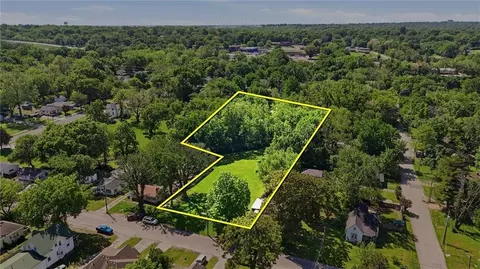 1013 W Linden Ave, Independence, MO 64052