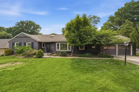 5900 Windsor Dr, Fairway, KS 66205