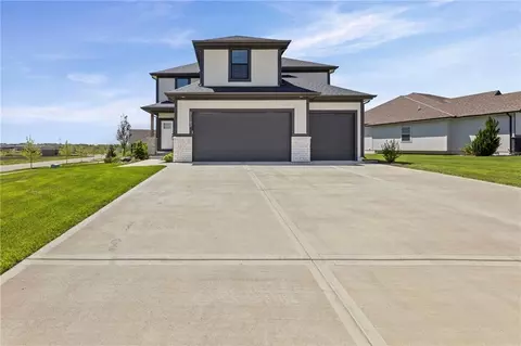 21103 W 186th Ter, Spring Hill, KS 66083