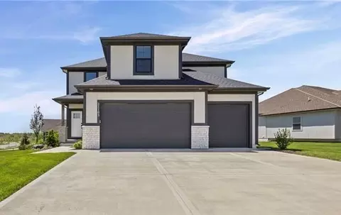 21103 W 186th Ter, Spring Hill, KS 66083