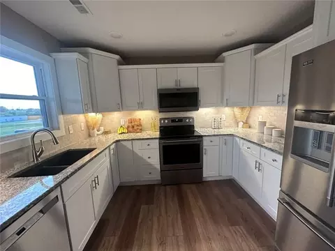 2805 Robbie Ln, Sedalia, MO 65301