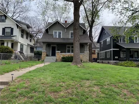 3821 Virginia Ave, Kansas City, MO 64109