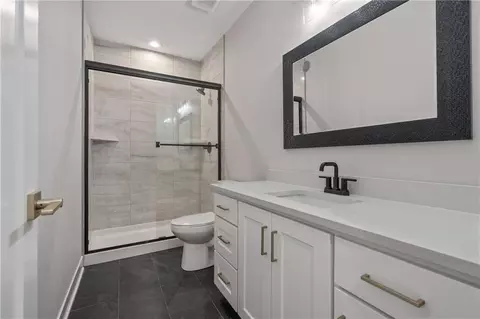 Bath - 4363 NE Hideaway Dr, Lees Summit, MO 64064 photo 6 of 6
