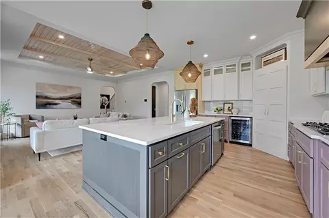 12818 W 172nd Ter, Overland Park, KS 66221