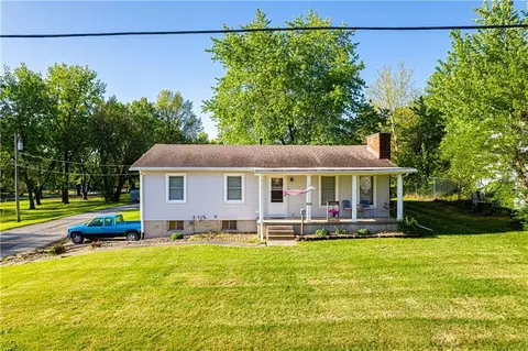 606 E Prospect St, Cameron, MO 64429