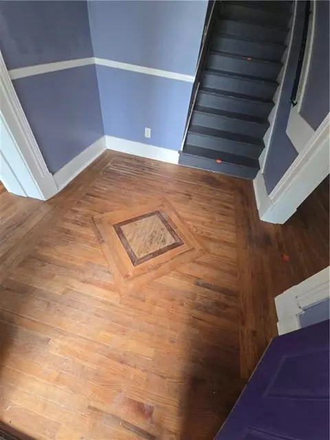 Entry Way - 617 Parallel St, Atchison, KS 66002 photo 2 of 14