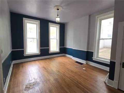 Living - 617 Parallel St, Atchison, KS 66002 photo 9 of 16
