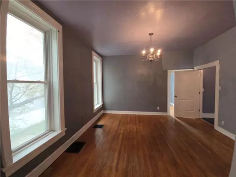 Living - 617 Parallel St, Atchison, KS 66002 photo 15 of 16