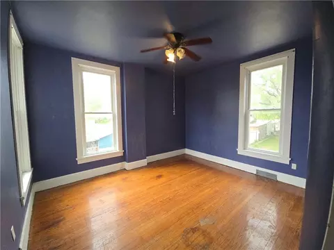Bedroom - 617 Parallel St, Atchison, KS 66002 photo 4 of 15