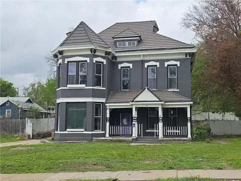 617 Parallel St, Atchison, KS 66002