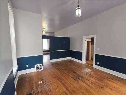 Living - 617 Parallel St, Atchison, KS 66002 photo 10 of 16