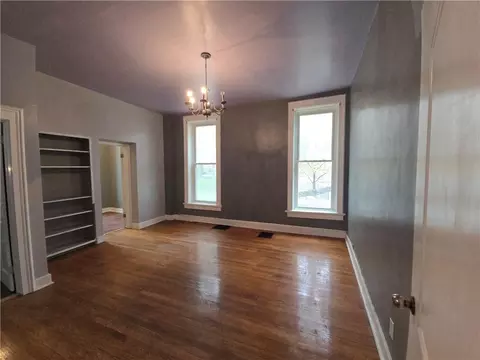 Living - 617 Parallel St, Atchison, KS 66002 photo 13 of 16