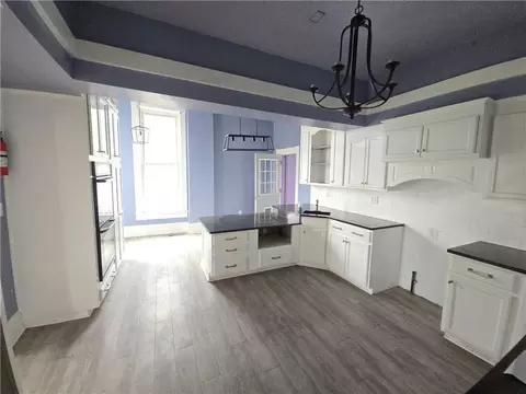 Kitchen - 617 Parallel St, Atchison, KS 66002 photo 6 of 7