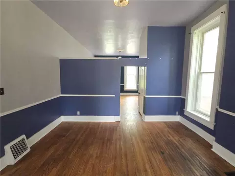 Living - 617 Parallel St, Atchison, KS 66002 photo 8 of 16
