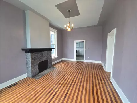 Living - 617 Parallel St, Atchison, KS 66002 photo 5 of 16