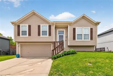 11428 N Farley Ave, Kansas City, MO 64157
