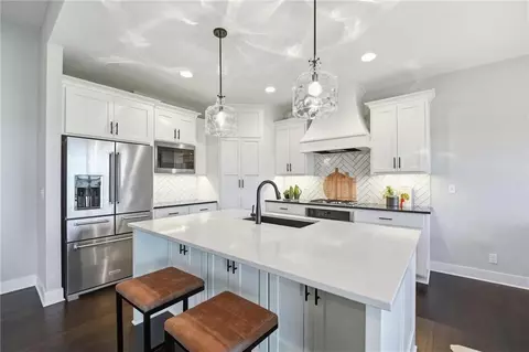 17404 Richards St, Overland Park, KS 66221