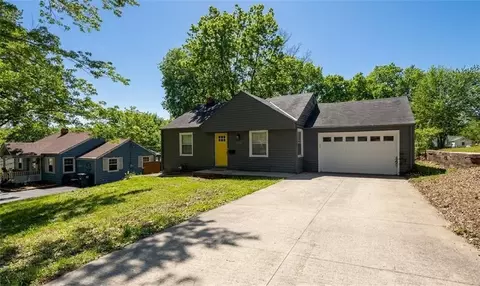 3203 NE 56 Th St, Kansas City, MO 64119