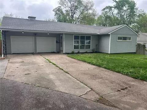 10008 E 68th Ter, Raytown, MO 64133
