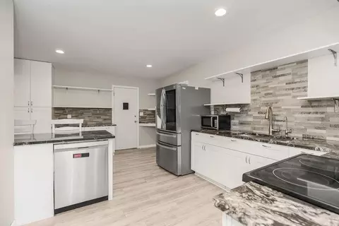 Kitchen - 10008 E 68th Ter, Raytown, MO 64133 photo 6 of 6